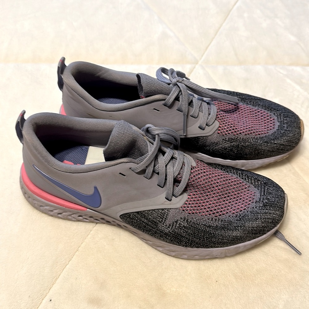 Nike Flyknit Womens Running Shoes Sz. 9
